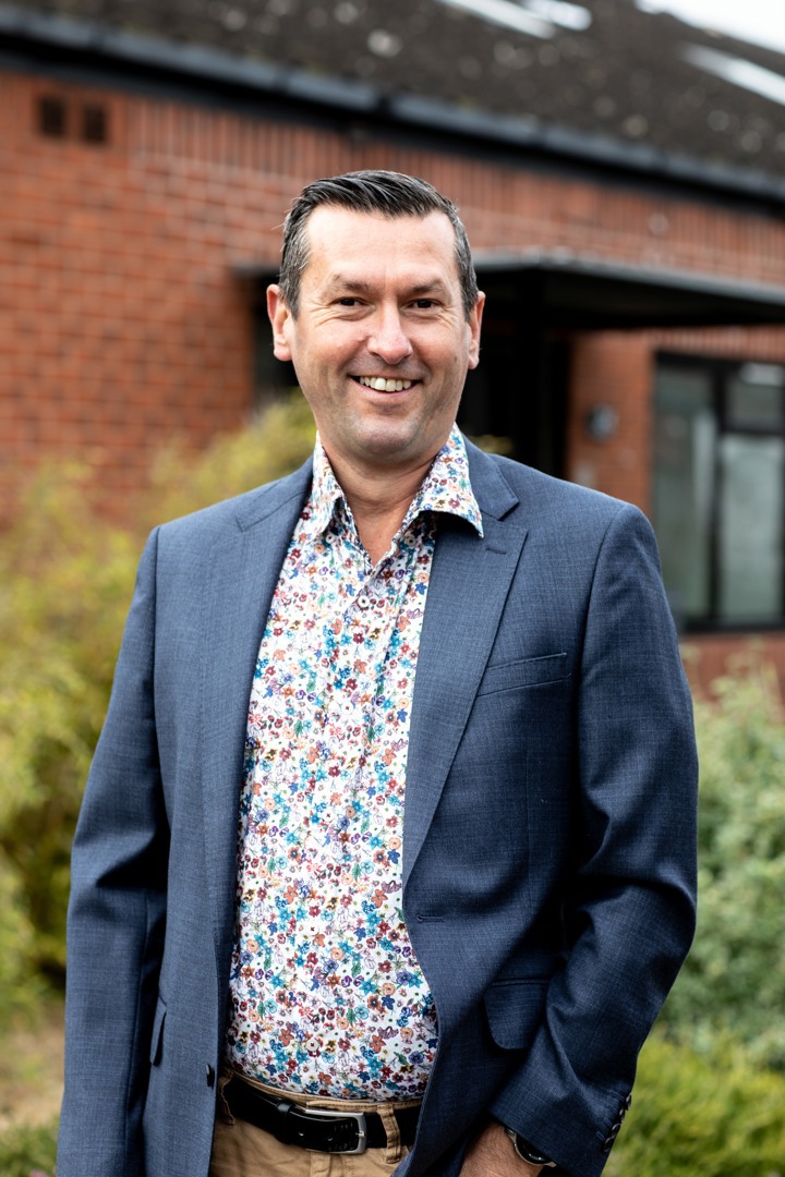 About Us | Aaron Wallis Sales Recruitment